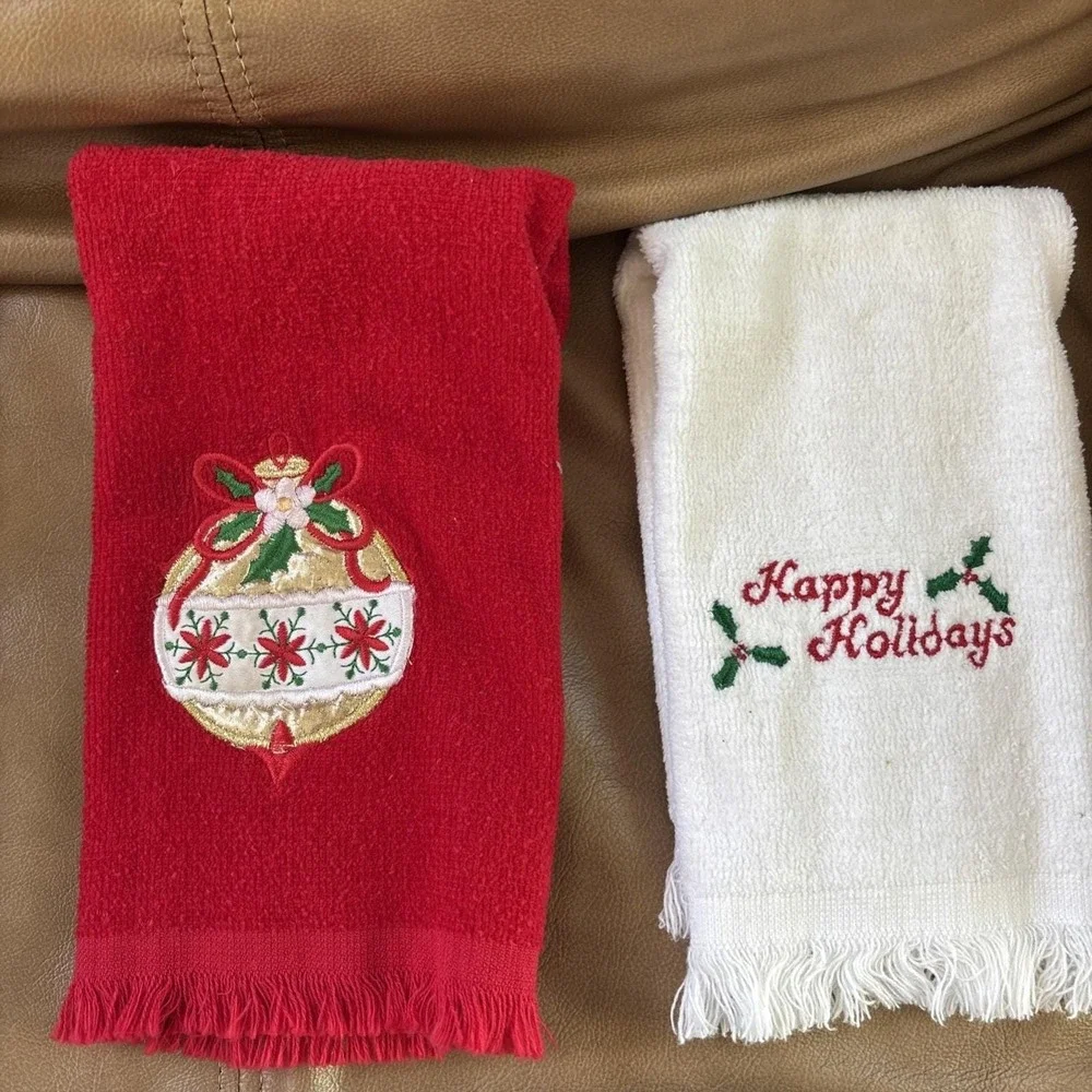 VTG Christmas Embroidered Fingertip Towels (7) Red Green White Holiday Festive‎